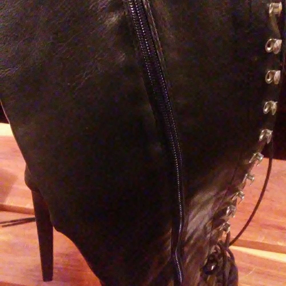 Boots - Picture 2 of 2